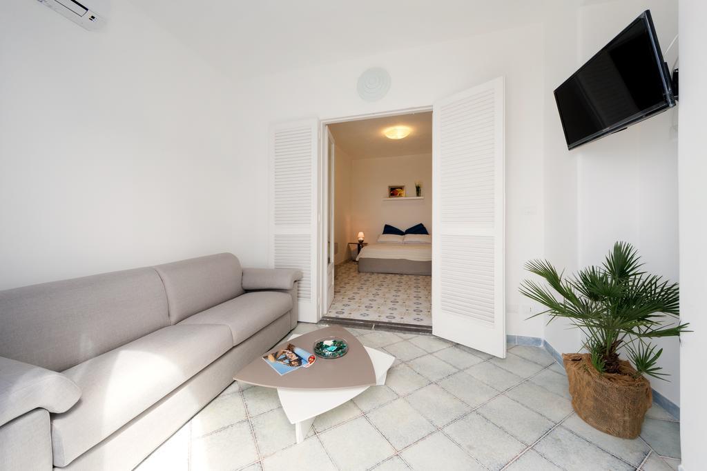 Bed and Breakfast Relais Romildanna Forio di Ischia Zimmer foto